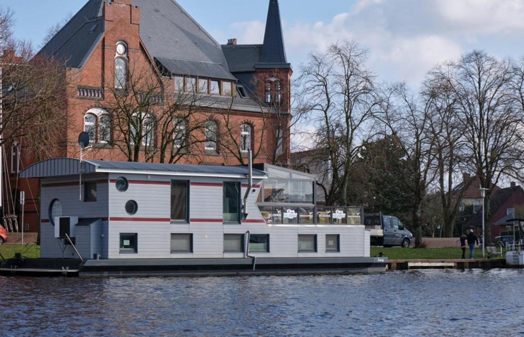 Hausboot Die Leseinsel Emden Zewnętrze zdjęcie