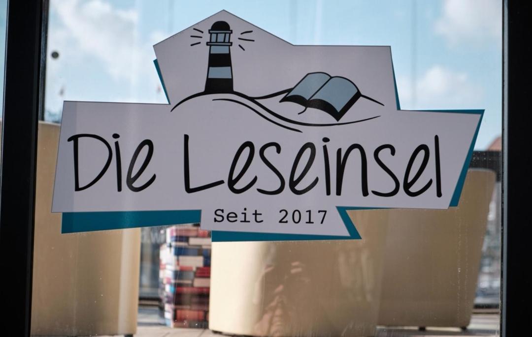 Hausboot Die Leseinsel Emden Zewnętrze zdjęcie